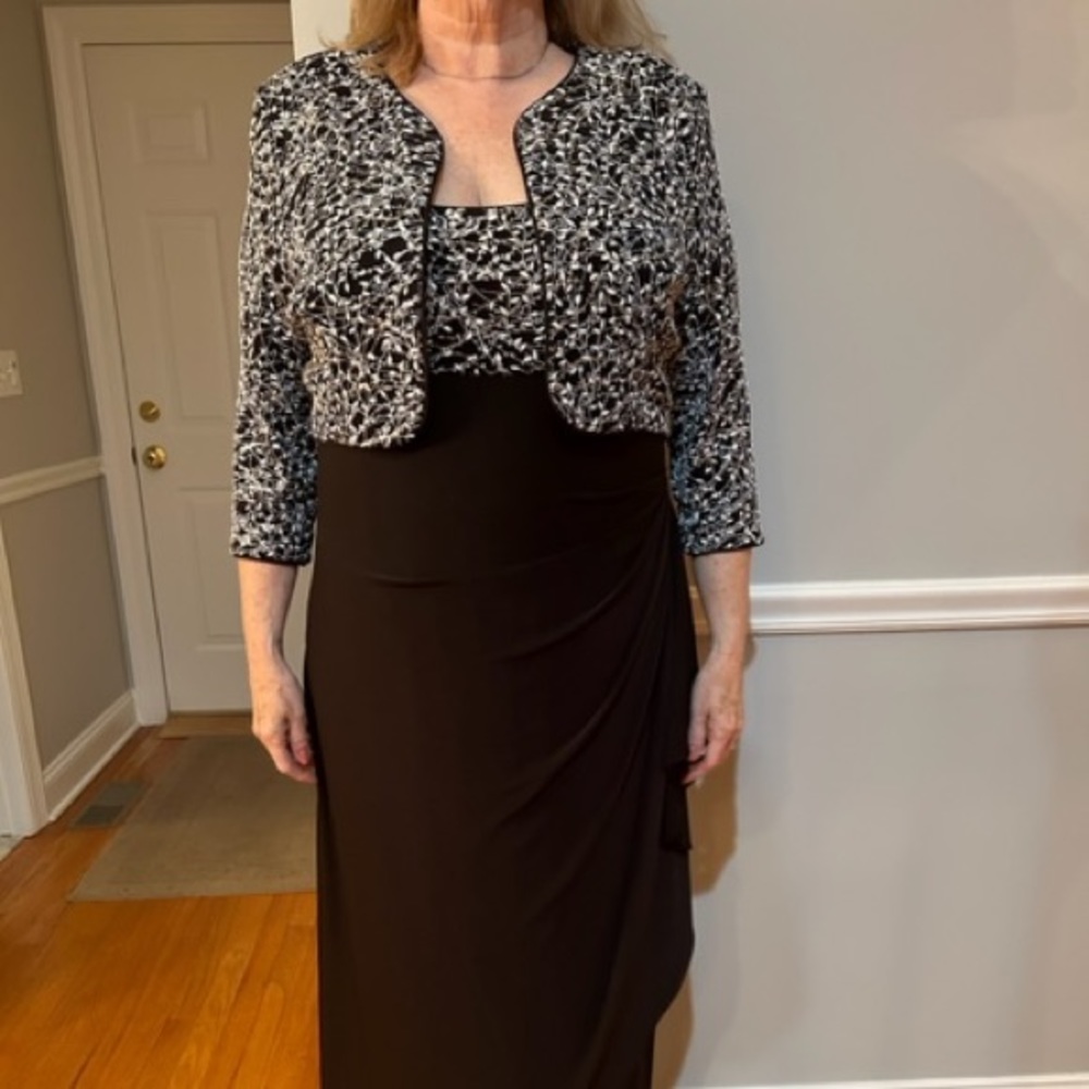 NWT Alex Evenings 2 piece black gown with black and white Jacket